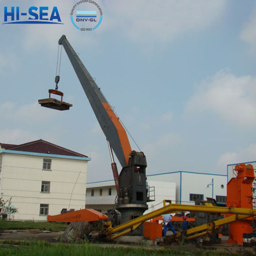 Hydraulic slewing crane